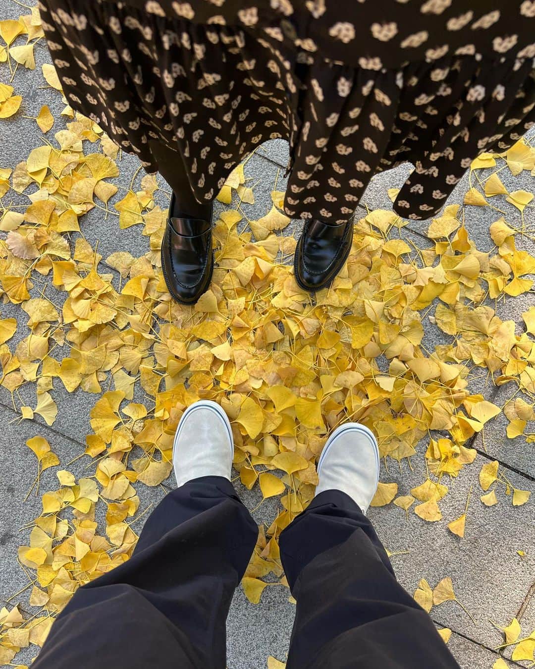ICONIQさんのインスタグラム写真 - (ICONIQInstagram)「결혼1주년 데뚜💛 벌써 1년 아직도 1년..❤︎ 앞으로도 잘살아보쟈~ 친하게 지내자~ 싸우지말자~ㅎㅎ 항상 고마운 절친남푠~!!😎  結婚1年目おめでとぉデート🎉 もう1年、まだ1年、、❤︎ 親友みたいな旦那さんよ、これからも仲良くしましょね🍁」10月30日 17時06分 - iqaymiq