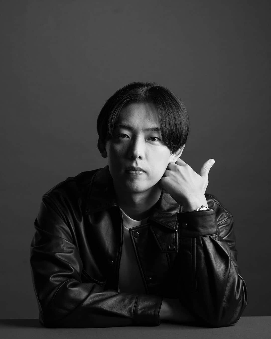 KEN THE 390のインスタグラム：「11.8(wed) EP "Unfiltered Red"  新しい作品をリリースします！」