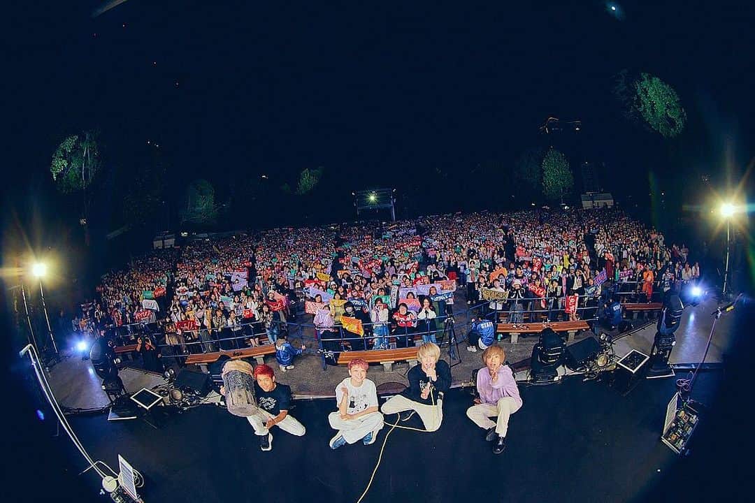 KEYTALKのインスタグラム：「2023.10.28 日比谷公園大音楽堂ワンマン 集合写真📷  ご来場頂いた皆さまありがとうございました💫  photo @sotarogoto」