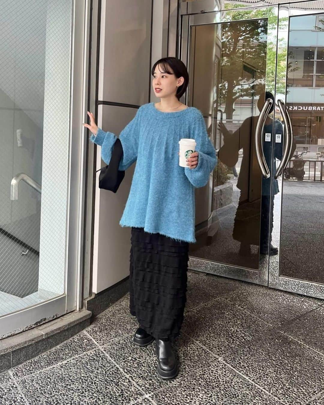 カスタネさんのインスタグラム写真 - (カスタネInstagram)「【staff snap】  ＼ 人気No.1ボトム ／ ▪︎カットフリルIラインスカート ¥8,690（税込） color : ivory , black  小さめなフリルが程よい甘さのカットスカート。 スッキリとしたIラインシルエットで 落ち着きある雰囲気のフリルスカートです。 ウエストはゴムで、生地全体に ストレッチが効いていて楽に着脱が可能。 いつものボトムを変えるだけで コーディネートが華やかになる一枚です。  ㅤㅤㅤㅤㅤㅤㅤㅤㅤㅤㅤㅤㅤ 全店舗・オンラインストアにて発売中。  ________________________  10/19(木)〜10/31(火) パルクロウィーク開催！ (店舗は10/30まで)  各店舗・PALCLOSETオンラインストアにて 半年に一度のお客様感謝フェアを開催いたします。  期間中、お店とPALCLOSETで 1回ずつ使える¥1,000クーポンを配布中！  ________________________  #Kastane #Kastane_2023aw #フリルスカート #ロングスカート」10月30日 17時49分 - kastane_