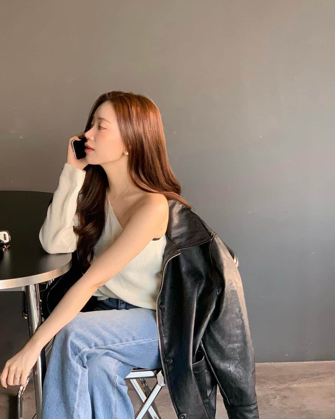 ヨンジョンさんのインスタグラム写真 - (ヨンジョンInstagram)「바깥순이 이러다 집순이로 바뀔 거 같아🥹 나 e 아니고 i 아닐까?」10月30日 17時46分 - y__eonj