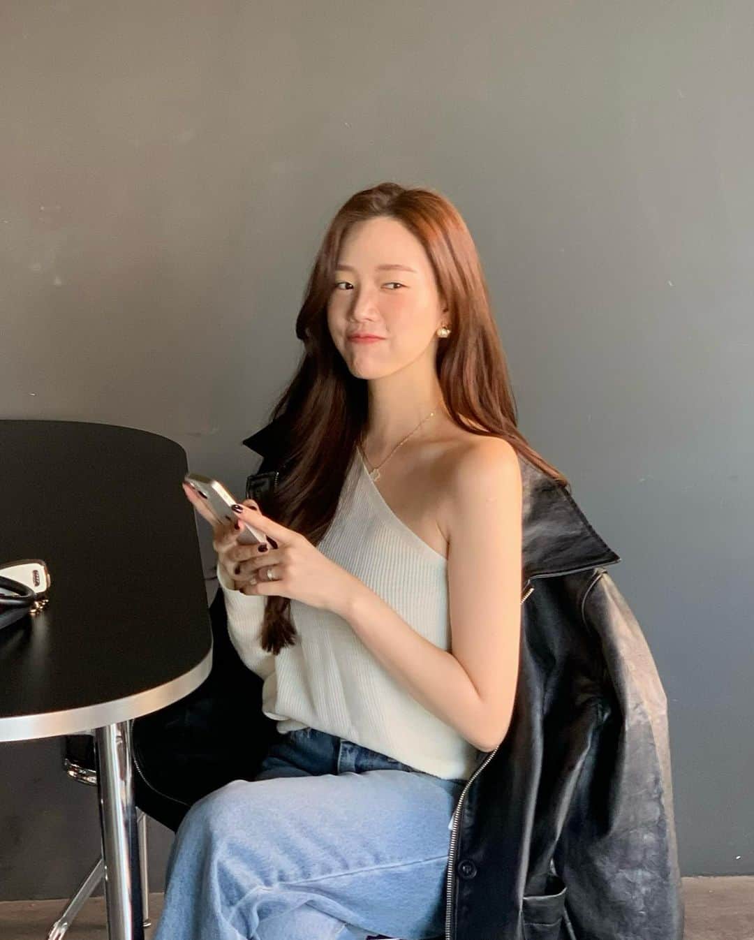 ヨンジョンさんのインスタグラム写真 - (ヨンジョンInstagram)「바깥순이 이러다 집순이로 바뀔 거 같아🥹 나 e 아니고 i 아닐까?」10月30日 17時46分 - y__eonj