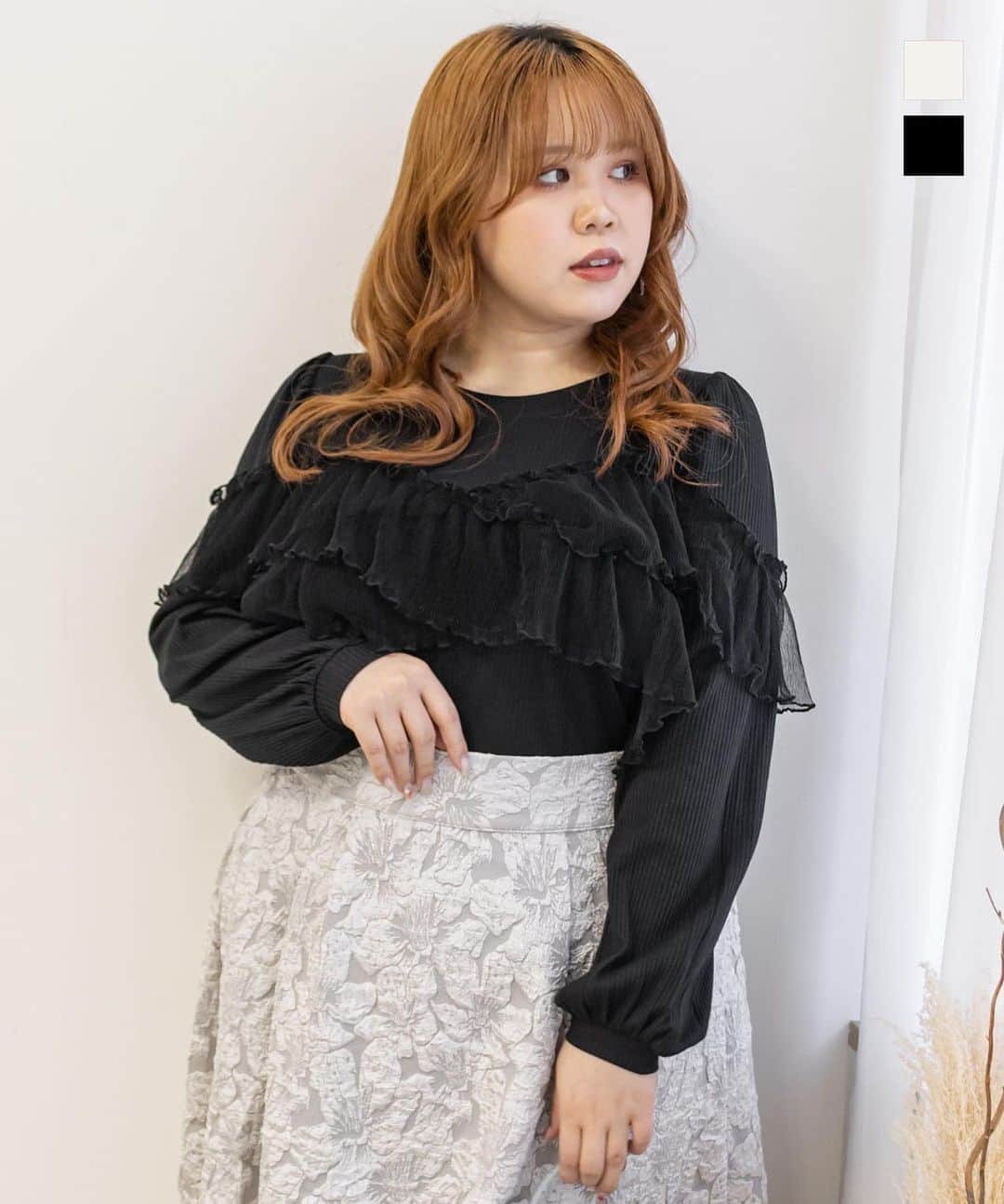 clette(クレット)さんのインスタグラム写真 - (clette(クレット)Instagram)「・NEW・  新作オリジナルアイテム発売！ 顔回りをすっきりとした印象にする開襟デザインワンピなど💕  是非ご覧ください。 ＿＿＿＿＿＿＿＿＿＿＿＿＿＿  CLETTEオリジナル★フラップポケット開襟ワンピース b4a173103 color：navy／brown  CLETTEオリジナル★配色襟ニットプルオーバー b8a191013 color：offwhite／black  CLETTEオリジナル★ショートジャケットセットワンピース b4a173101 color：brown／black  CLETTEオリジナル★パールボタン使い袖オーガンジートップス a4a146325 color：brown／black  CLETTEオリジナル★サイドリボン切替ギャザースカート e1z192009 color：grayish purple／black  CLETTEオリジナル★ビジュー付きケープ風プルオーバー a4a146323 color：ivory／black／pinkmocha  CLETTEオリジナル★チュールクロスデザインプルオーバー a4a146324 color：ivory／black ＿＿＿＿＿＿＿＿＿＿＿  その他にもCLETTEでしか買えないオリジナルアイテム発売中！ ぜひご覧ください。」10月30日 17時56分 - clette_official