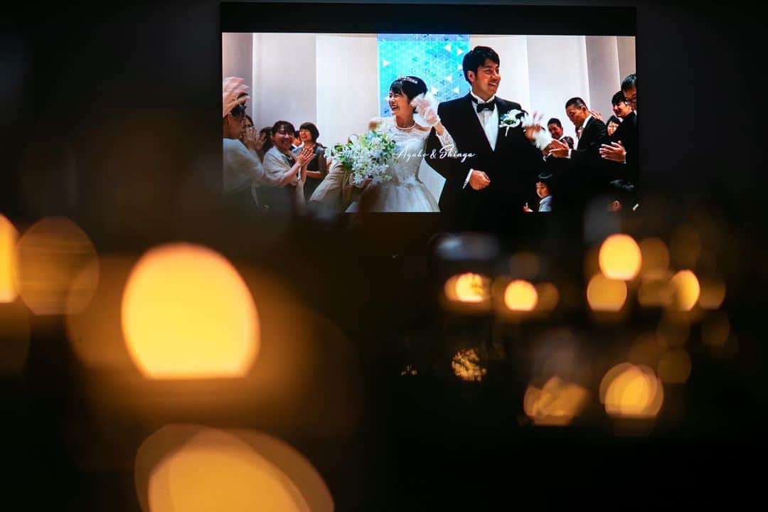 ラヴィ•ファクトリーさんのインスタグラム写真 - (ラヴィ•ファクトリーInstagram)「. 【写真で叶える結婚式】 . たくさんの人に見守られ、過ごす挙式当日。 温かい涙も、笑顔も全てが忘れられない宝物に* そんなかけがえのない瞬間を逃さずお写真に収めます📸 . —————— ラヴィファクトリー:@hiroshima_laviephotography Photographer: @tsubasa.torioge_photography AREA:JAPAN,HIROSHIMA —————— @laviefactoryをフォローして #laviefactory #ラヴィファクトリー のハッシュタグをつけて お写真を投稿してみてくださいね✳︎ . こちらの公式IG（@laviefactory） で取り上げさせていただきます✨ . 思わず笑顔になれるハートのある 「家族写真」はラヴィクルール* >>>@laviecouleur_official . #wedding #weddingphotography #photo #ハートのある写真 #instawedding #結婚写真 #ウェディング #ウェディングフォト #撮影指示書 #ロケーションフォト #前撮り#写真好きな人と繋がりたい #フォトウェディング #卒花 #後撮り #ウェディングニュース #前撮り小物 #前撮りフォト #前撮りアイテム #ウェディング撮影 #撮影構図 #前撮りアイディア #撮影指示書 #花嫁コーディネート #花嫁コーデ #洋装ロケフォト #挙式レポ #ヒルトン花嫁」10月30日 17時50分 - laviefactory