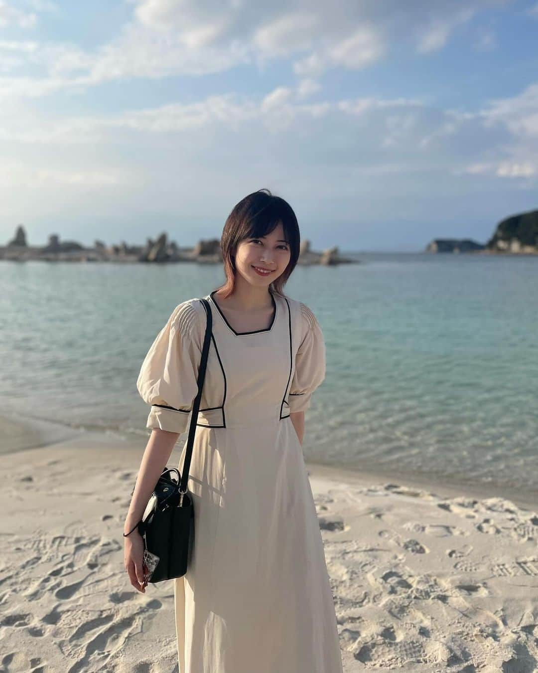 彩木咲良さんのインスタグラム写真 - (彩木咲良Instagram)「☺︎ うみ！  （この後やばい雲とごっつい風が来ました）」10月30日 17時55分 - ayakisakura_official