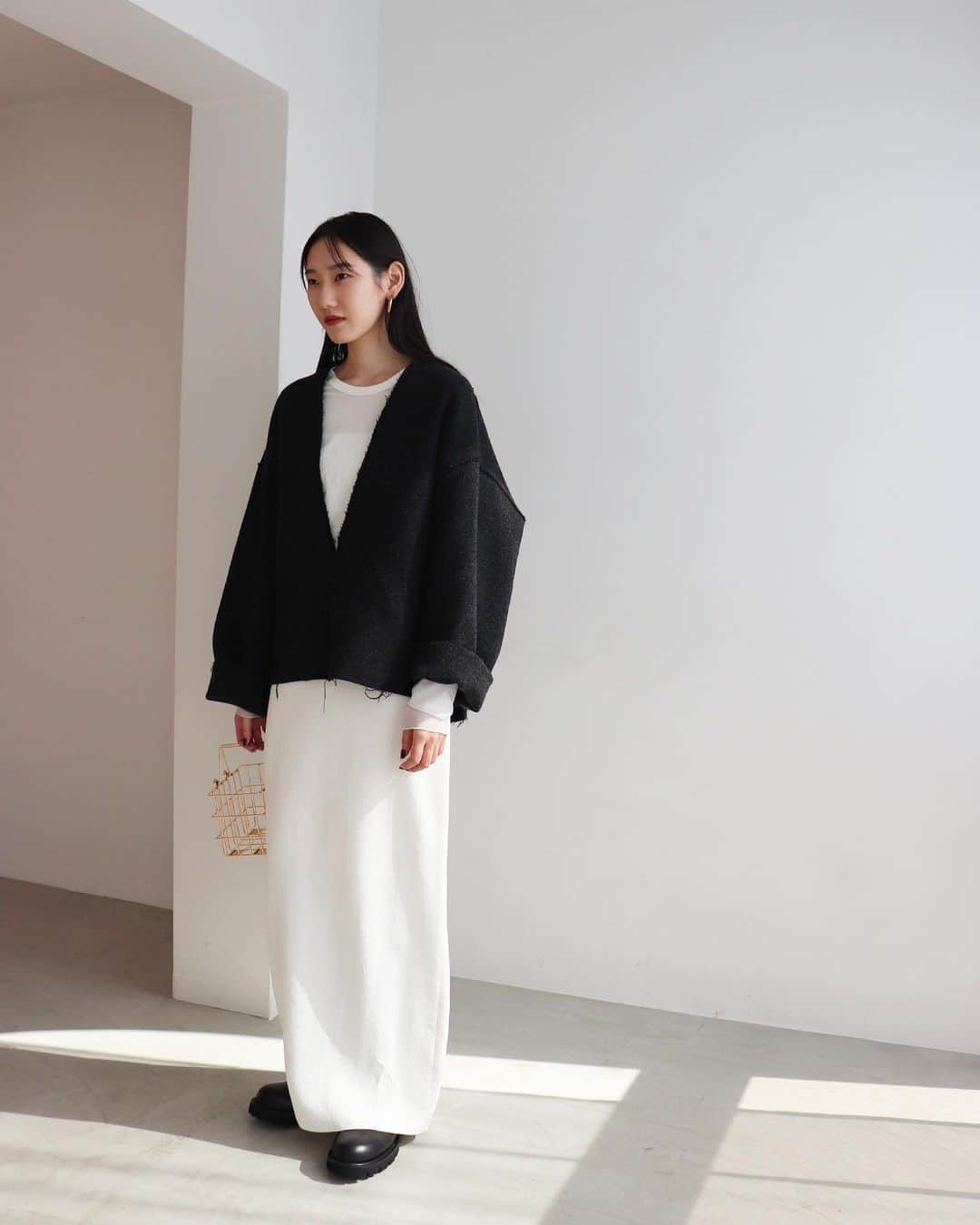 plageのインスタグラム：「R’IAM-PLAGE 2023AW 11/4sat.ON SALE ⁡ ・R’IAM シルエットブラウス No.23051922603040 ¥27,500 col:ブラック/ベージュ size:free ⁡ ・R’IAM sheer cuff プルオーバー No.23070922302040 ¥10,450 col:ホワイト/ブラック size:free ⁡ ・R’IAM Satin ナロースカート No.23060922308040 ¥18,700 col:ホワイト/ブラック/ベージュ size:34/36/38 ⁡ ※WEB予約販売中 11/4 10時通常販売開始予定 ⁡ ⁡ #Plage #プラージュ #baycrews #ベイクルーズ #fashion #ファッション #coordinate #コーディネート #RIAMPLAGE」