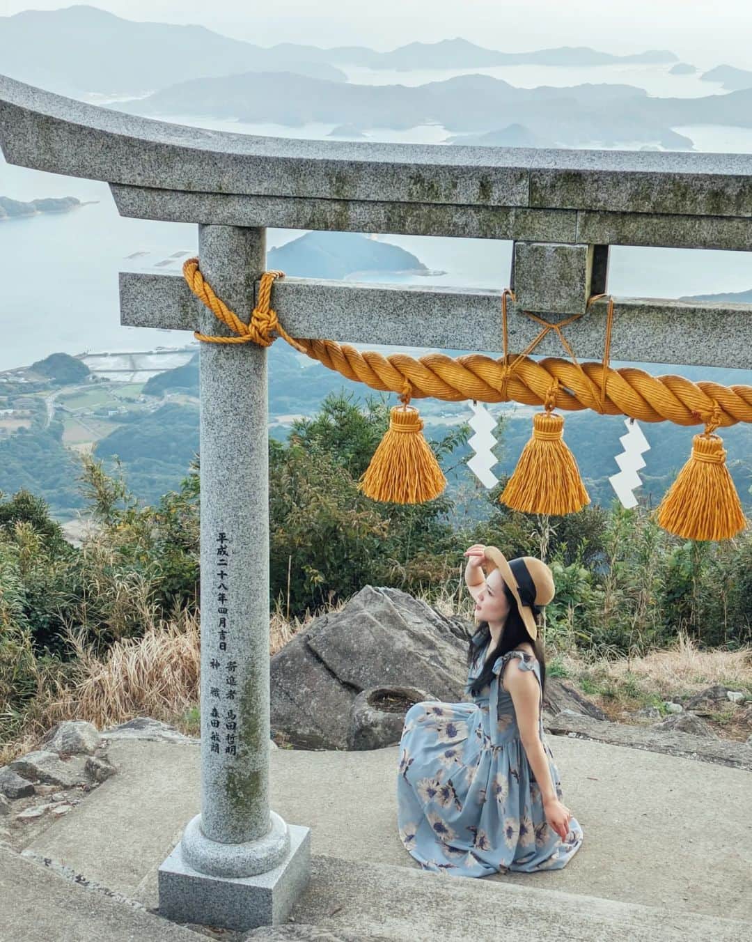 あれれんのインスタグラム：「絶景すぎて泣けた #カメラ#カメラ女子#写真好きな人と繋がりたい#写真撮ってる人と繋がりたい#熊本#熊本県#倉岳神社#神社#絶景#青空#雲#ポートレート#ポートレート撮影 #ポートレート女子#ポートレートしま専科#ポートレート好きな人と繋がりたい#kumamoto #igersjp#instagood#instagramjapan#camera#team_jp_東#team_jp_#ig_photo#ig_photooftheday#phototag_it#japaneseculture#portrait#shrine」