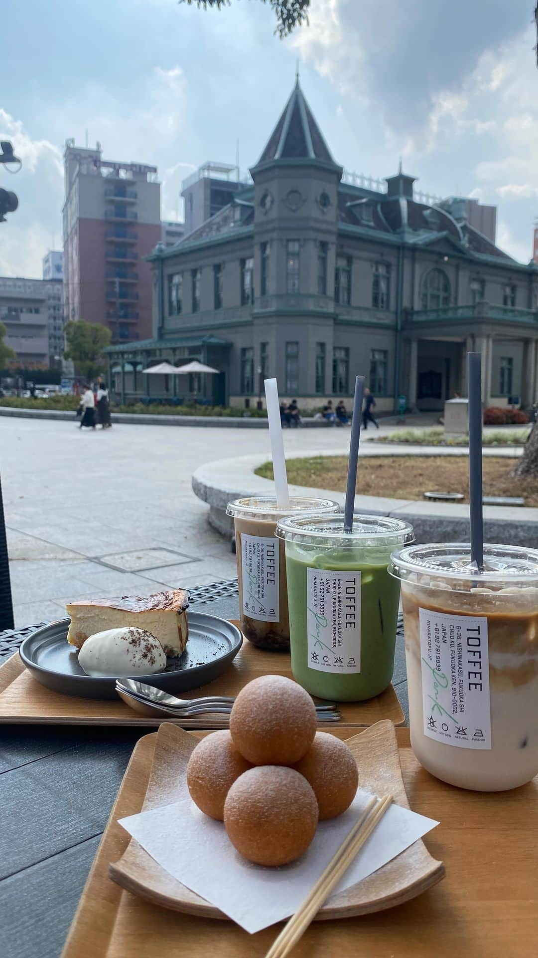 渡邊菜々のインスタグラム：「・   TOFFE 🤍  おすすめのカフェだよ🫖🍪  @toffeepark_fukuoka  #福岡カフェ#西中洲グルメ  #中洲カフェ#福岡グルメ #instagram #instagood #instalike #ootd #fukuoka #좋아요그램 #좋아요반사 #좋아요테러 #좋반 #오오티디룩 #福岡#いいね返し #단발머리 #미용실 #데일리룩 #머리스타그램 #좋아요폭탄 #팔로우미 #셀카 #셀끼꾼#99년#リール動画」