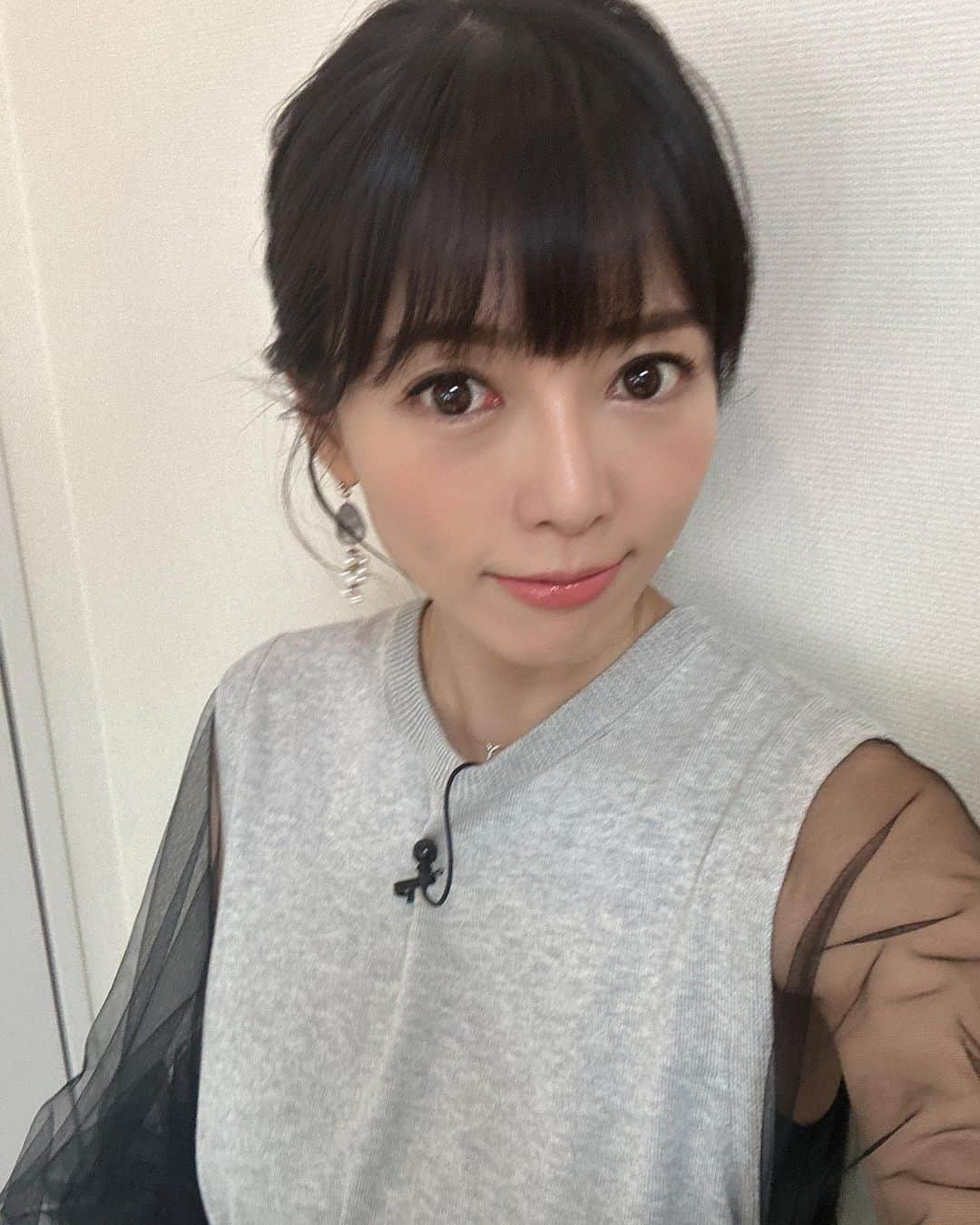 釈由美子さんのインスタグラム写真 - (釈由美子Instagram)「明日オンエアの番組告知です📺  10月31日(火)19:00〜20:00   フジテレビ  『今夜はナゾトレ【ニッポン全国！紅葉絶景名所Q】』  に初ゲスト出演させていただきました☺️  この秋に行きたい！絶景紅葉名所🍁を学べるスペシャルですので  ぜひ日本の美しい絶景紅葉🍁を堪能していただいて 秋の行楽シーズンに紅葉狩りなど足を運んでいただけたら嬉しいです💕😌  知らなかった名所などとっても勉強になって👀✨ 楽しく参加させて頂きましたが  私はクイズ番組があいかわらず ぽんこつすぎてやばいです🫣笑  #謎解きとか #頭やわらかくないので #全くひらめきもしない💡🙅‍♀️ #あほなママでごめんよ😞」10月30日 18時24分 - yumikoshaku