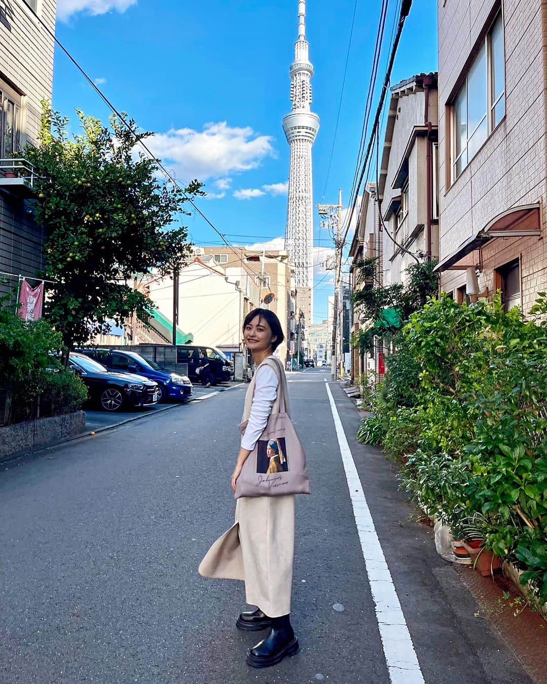 山根愛さんのインスタグラム写真 - (山根愛Instagram)「ちょっとした東京観光☁️ 良い天気だ〜！  phot @suzume_suzu」10月30日 18時29分 - ai.yamane