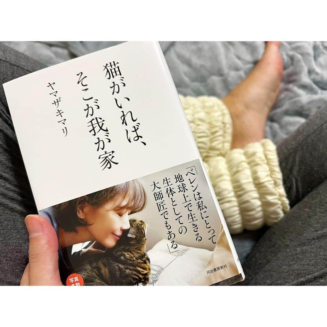 高木沙織さんのインスタグラム写真 - (高木沙織Instagram)「🍙 * 最近のいろいろです。 * ①おにぎり＋豚汁 ②『東京ばな奈』 米粉！グルテンフリー！ 東京駅と羽田空港限定 モッチモチしてた ③『呪術廻戦』 ななみん推し アニメでは、津田健次郎さんのイケボに脳が溶ける ④ボルダリング 8月から始めて、今6級 ⑤ヨガ スタジオレッスンは8月から再開 ⑥『IONDOCTOR』 睡眠の専門家の方からいただいたレッグウォーマー ⑦安眠アイマスク 睡眠の質向上させたい ⑧小虎 顎にきびが完治したトントン♡ 講談社『マインドフル猫』の連載は 9月からスタート 毎週月曜と水曜に配信 * * 2023年もあと2ヶ月。 次は、山に行く！が目標。 * * #おにぎり #おにぎり部 #豚汁 #東京ばな奈 #グルテンフリー #呪術廻戦 #ななみん #推し活 #ボルダリング #ヨガ #イオンドクター #レッグウォーマー #睡眠改善 #猫 #マインドフル猫 #food #sweets #book #bouldering #yoga #iondoctor #cat」10月30日 18時41分 - saori_takagi