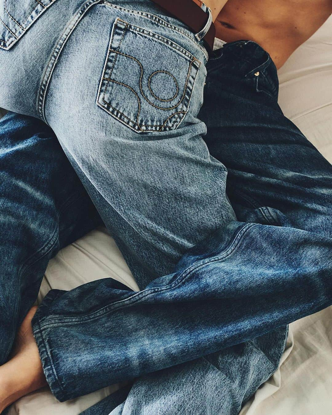 エイティーズのインスタグラム：「Denim on denim.   Captured by Ludvig Rönn and Hilda Sandström.」