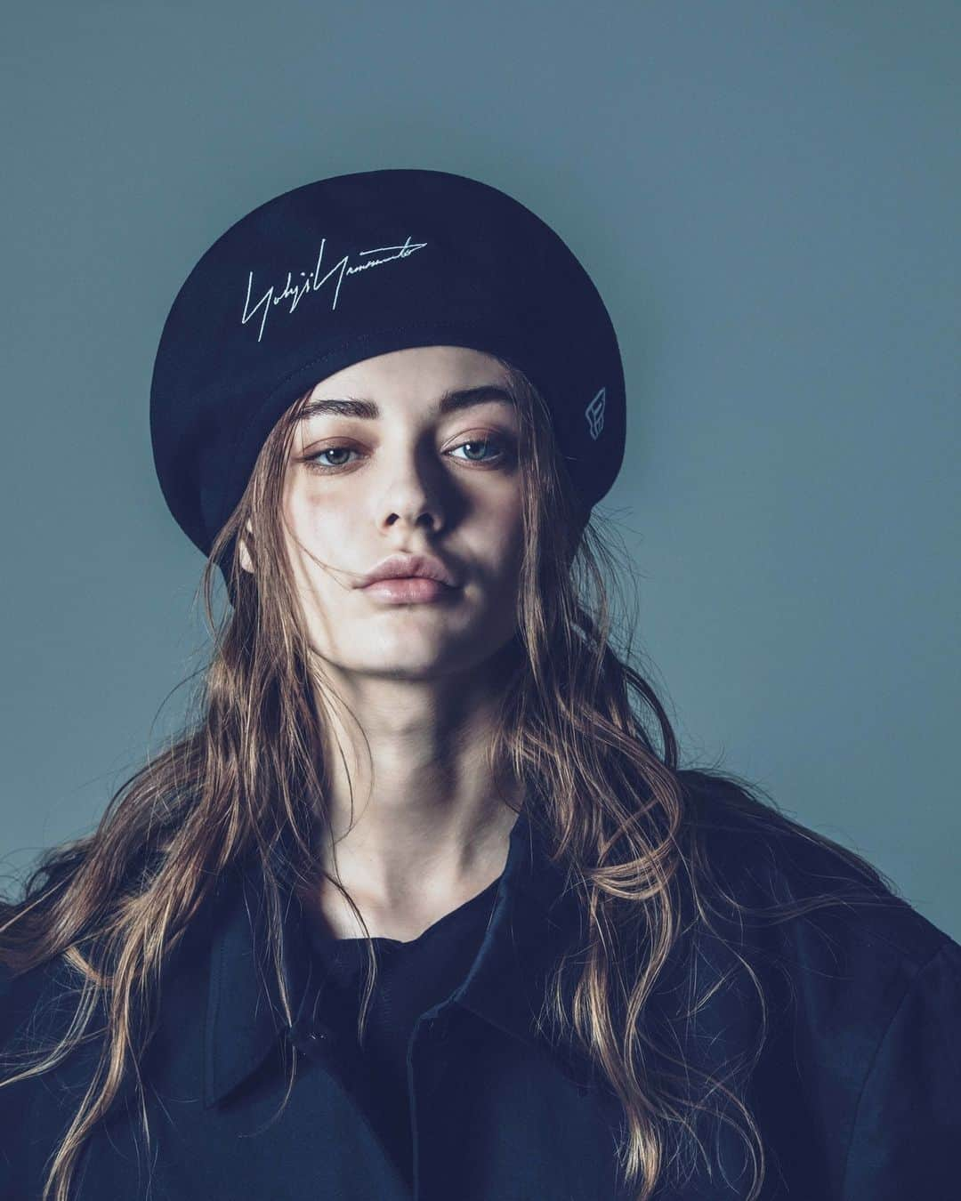 New Era Japan オフィシャル Instagram アカウントのインスタグラム：「【Yohji Yamamoto】⁠ Yohji Yamamotoとのコラボレーション企画。ニューエラ公式サイトでは11月1日(水) 10時より発売開始予定です。⁠ ⁠ #NewEra⁠ #ニューエラ⁠ #yohjiyamamoto⁠ #ヨウジヤマモト⁠」