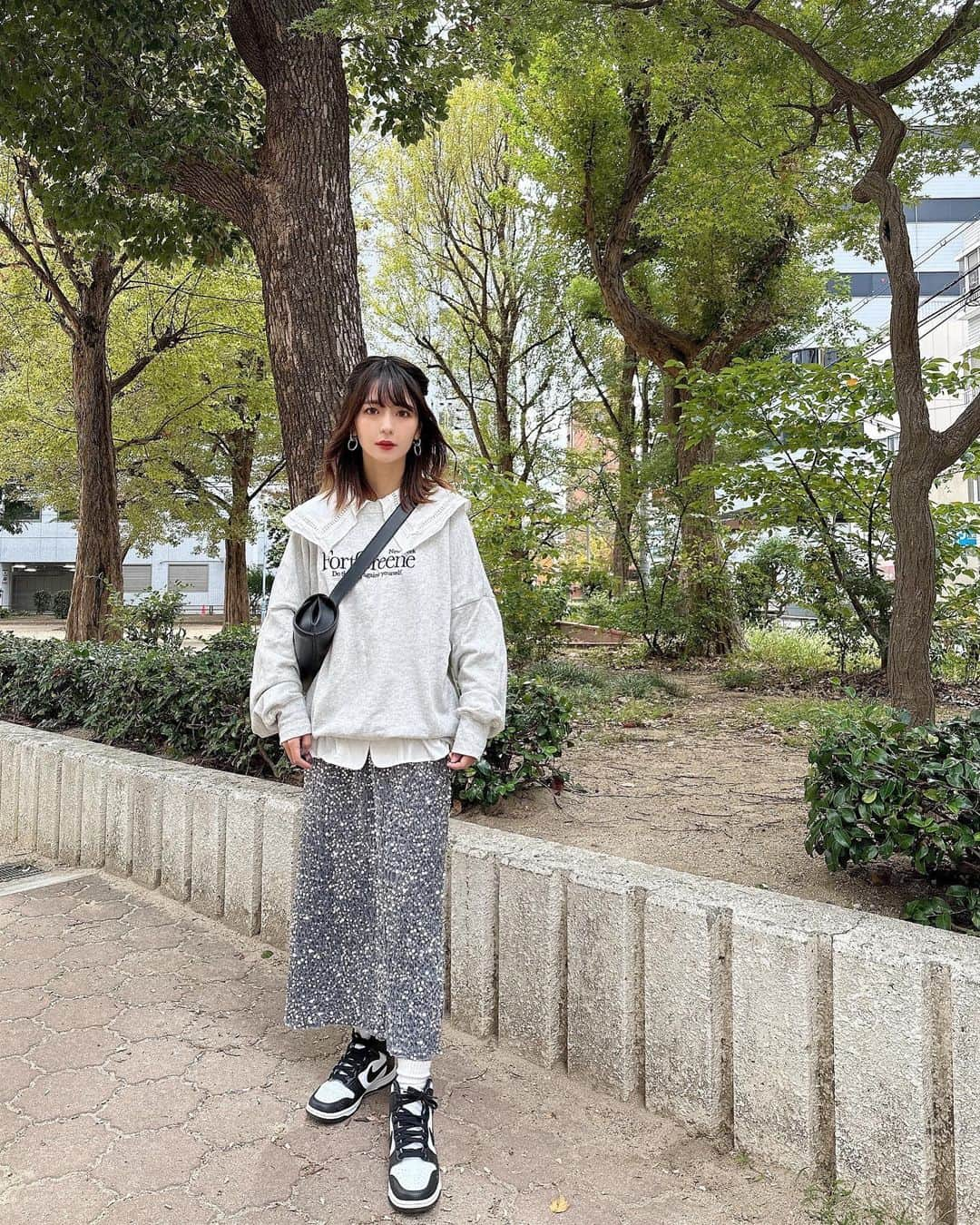 marikoさんのインスタグラム写真 - (marikoInstagram)「＊ . トレンドのキラキラスカートを @dazy_fashion でゲット⸜❤︎⸝ 商品番号(19276063)  キラキラ可愛い！ スパンコールがちょっと取れやすいから気をつけて🤫  . ＊ #ootd#outfit#mari_code#fashion#DazyHyunA #DazyTrendmaker#SHEINDazy#Dazy#SHEINforAll#ad」10月30日 19時05分 - marinstgm