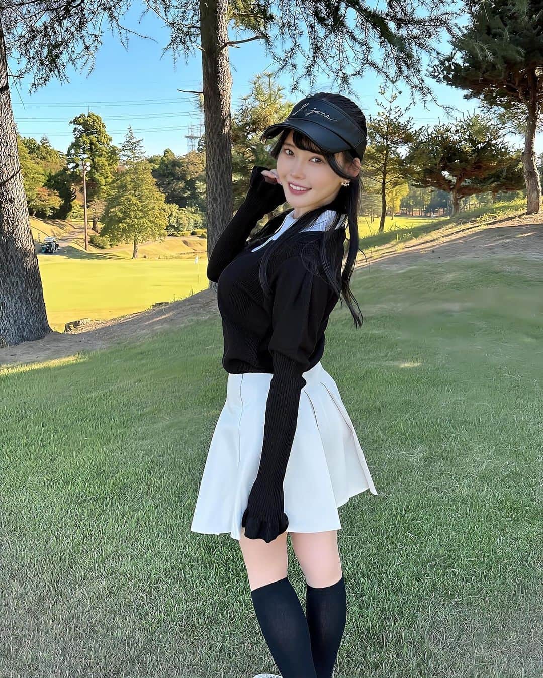 伊川愛梨さんのインスタグラム写真 - (伊川愛梨Instagram)「今日もゴルフコンペでした✨ なんと！ベストスコアの97を出せました😭💕 もっとうまくなれるよう頑張ります！  #ゴルフ女子」10月30日 19時15分 - shirakawa_airi_