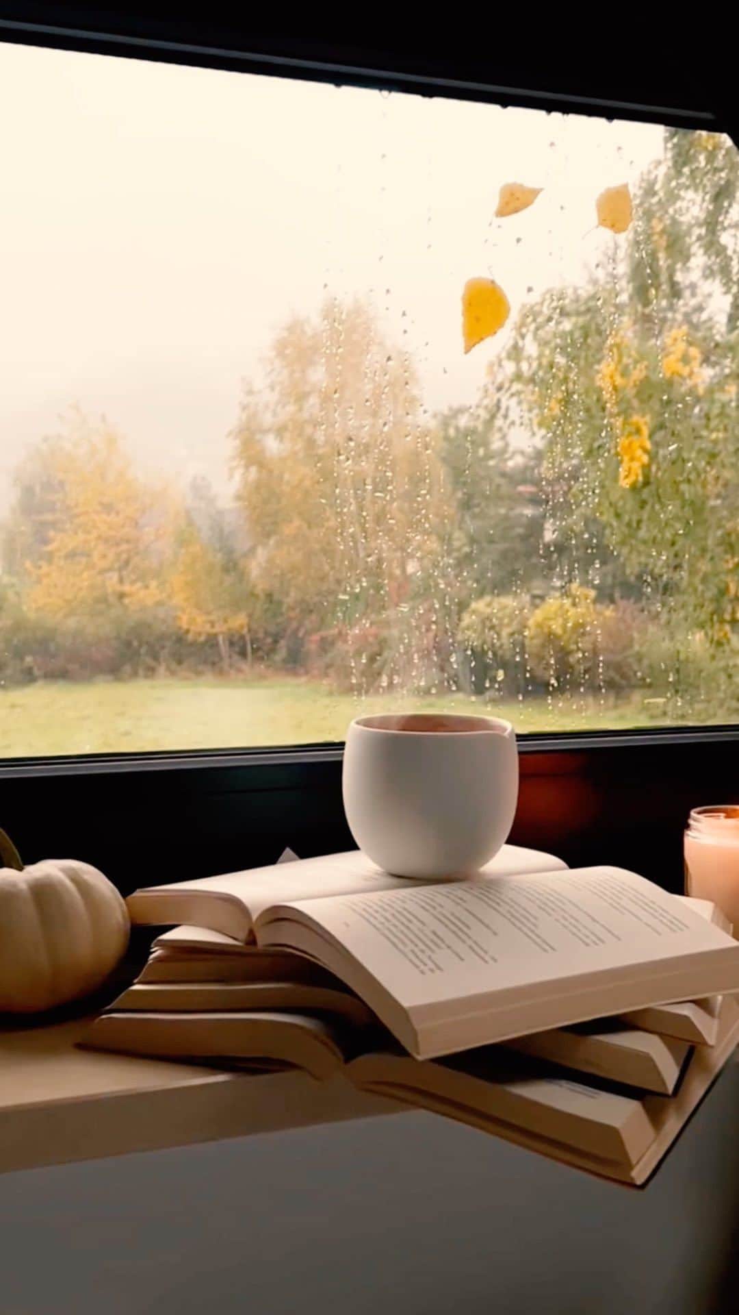 Nespressoのインスタグラム：「For @domsli22, these autumn’s cosy moments include a cocoon of warmth with coffee as her companion. How will you savour this season? 🍂☕️   #NespressoMoments #AutumnVibes」