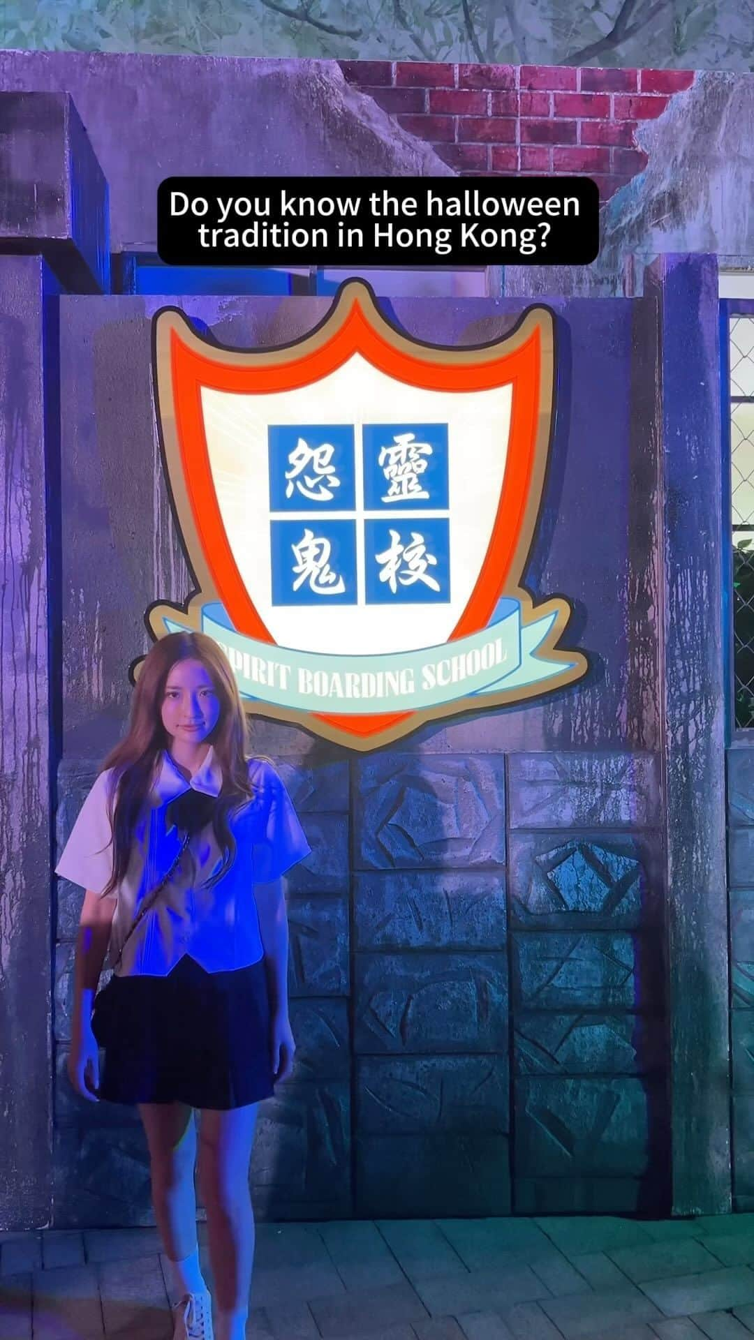 Giann Chanのインスタグラム：「Every year routine 🎃   @hkoceanpark  #Halloween #Hauntedhouse  #hkoceanpark #OPHalloweenFest2023 #SchoolOfUnendingHorror #OceanParkHalloweenFest #SchoolOfUnendingHorror #TheFearNeverGraduates #HauntedSchoolEnrollment  #海洋公園 #海洋公園哈囉喂」