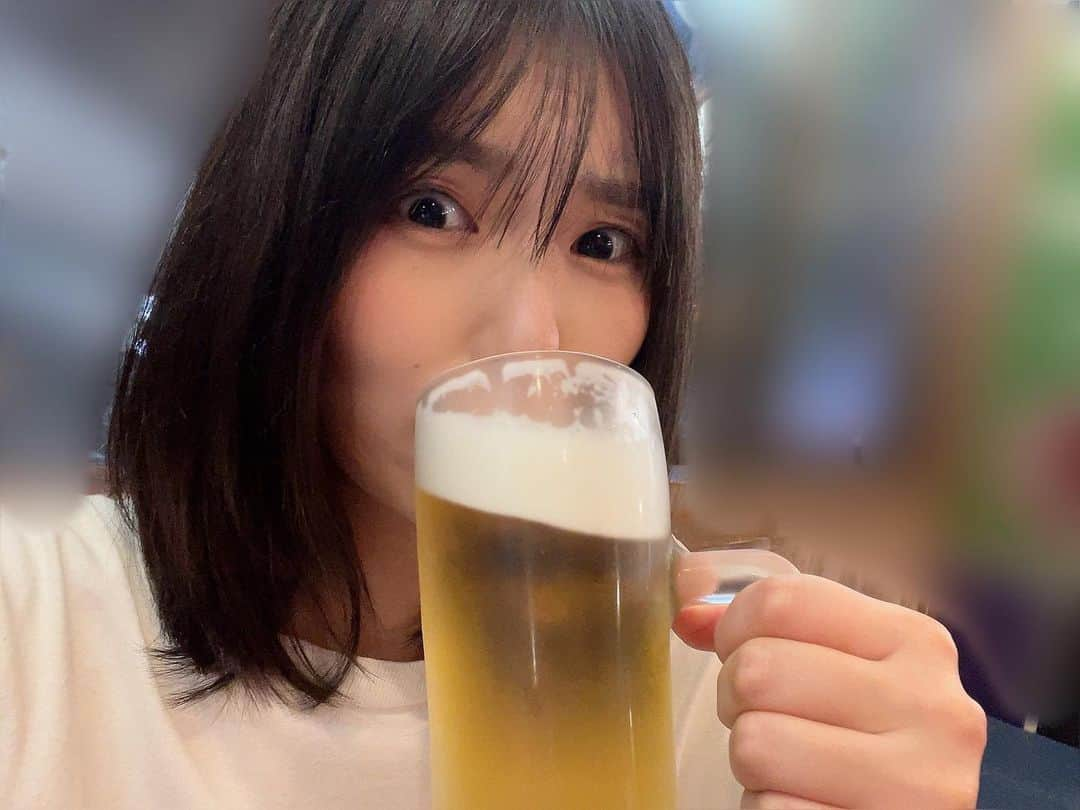 松嶋雛乃のインスタグラム：「さあ今日もお酒が美味しいです🍻 この後21時30分からはラジオ『IxCトレイン』📻 今回のテーマは【ディカプリオ🚢】 みんなもお酒を飲みながらお聴きあれ👂🏻"  ⚠️今日は時間が21時30分からなのでお間違えなく⚠️  過去ラジオ▶︎http://fmcube.tokyo/23ixc.html ツイキャス▶︎ https://twitcasting.tv/muserinfo.php?mode=view&tuser=c:fmcubetokyo#fullscreen  #ラジオ  #神田  #FMキューブ  #IxCトレイン  #映画  #ディカプリオ   ・  #役者 #女優 #俳優 #IxC #イクシー #松嶋雛乃 #むかい誠一 #謎D」