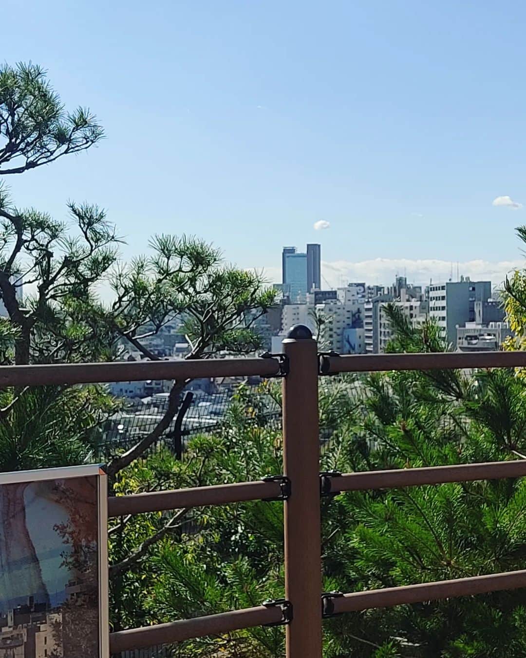 越中睦士さんのインスタグラム写真 - (越中睦士Instagram)「初めて行きました 富士山はお預け🗻  #目黒天空庭園」10月30日 19時27分 - makotokoshinaka