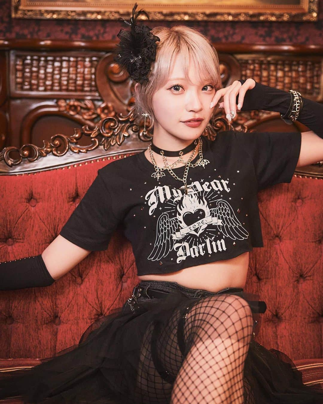 MyDearDarlin’のインスタグラム：「🧡 東條ゆりあ Yuria Tojo  2023.11.09 MyDearDarlin'生バンド単独LIVE 『My Hot Darlin'❤️‍🔥』 @ Spotify O-EAST  ✨🎸ソロビジュアル公開✨🎸  ゴシックロックをイメージしたこの日のための新衣装です💀🖤  2023年11月9日にお披露目🆕 お楽しみに✨  #マイディア  #MyDearDarlin #アイドル #idol #バンド #生バンド #バンドセット」