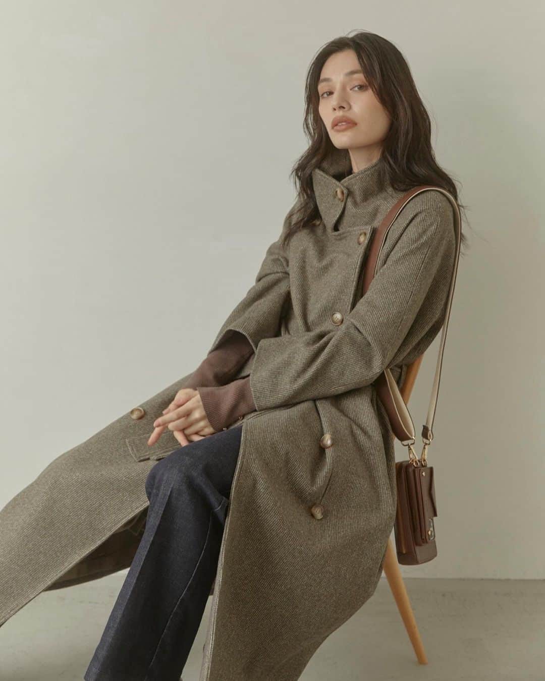ACYMさんのインスタグラム写真 - (ACYMInstagram)「#outercollection ✔︎Stand collar check wool コート ¥29,700(tax in) . ✔︎Stand collar wool button コート ¥29,700(tax in) . . 詳しくはWEB STORE(@acym_official )のTOP URLよりご覧ください。  #ACYM #ootd #outfit #coordinate #ロングコート #ダウンコート #ボアジャケット #ボアコート #秋服 #冬服」10月30日 19時50分 - acym_official