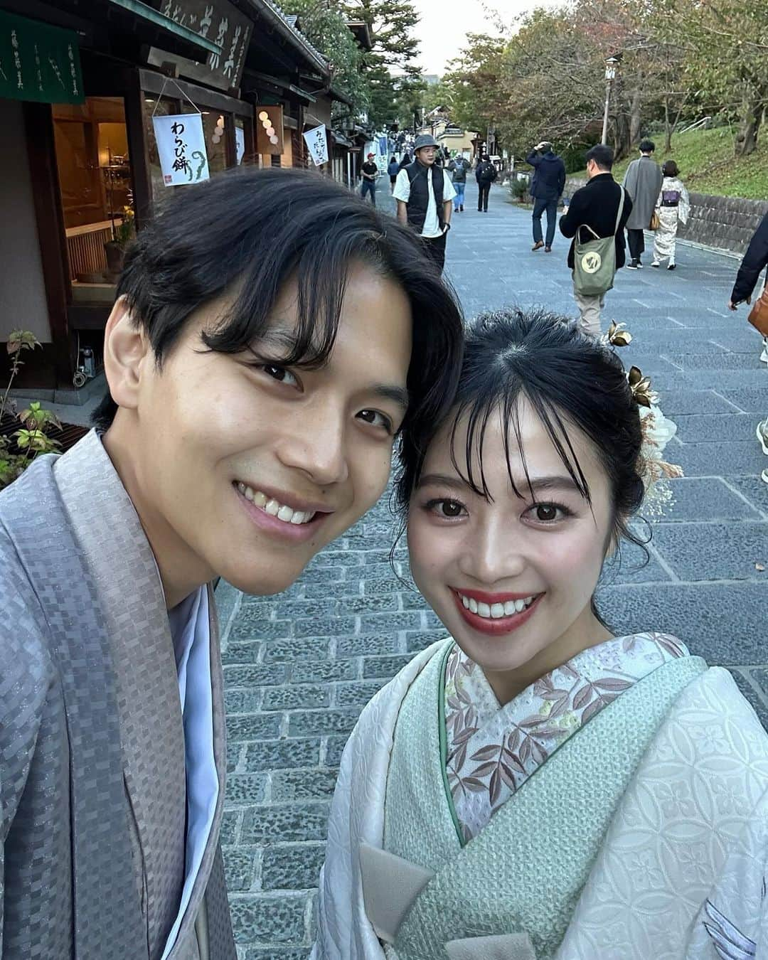 mizukiさんのインスタグラム写真 - (mizukiInstagram)「京都でのふたり⛩️💞 そして今回のスヨルもかっこよかった🤭 ㅤㅤㅤㅤㅤㅤㅤㅤㅤㅤㅤㅤㅤ #京都#和装#ブライダル#京都和装#日韓夫婦#한일부부#国際結婚」10月30日 19時54分 - mizukidrop