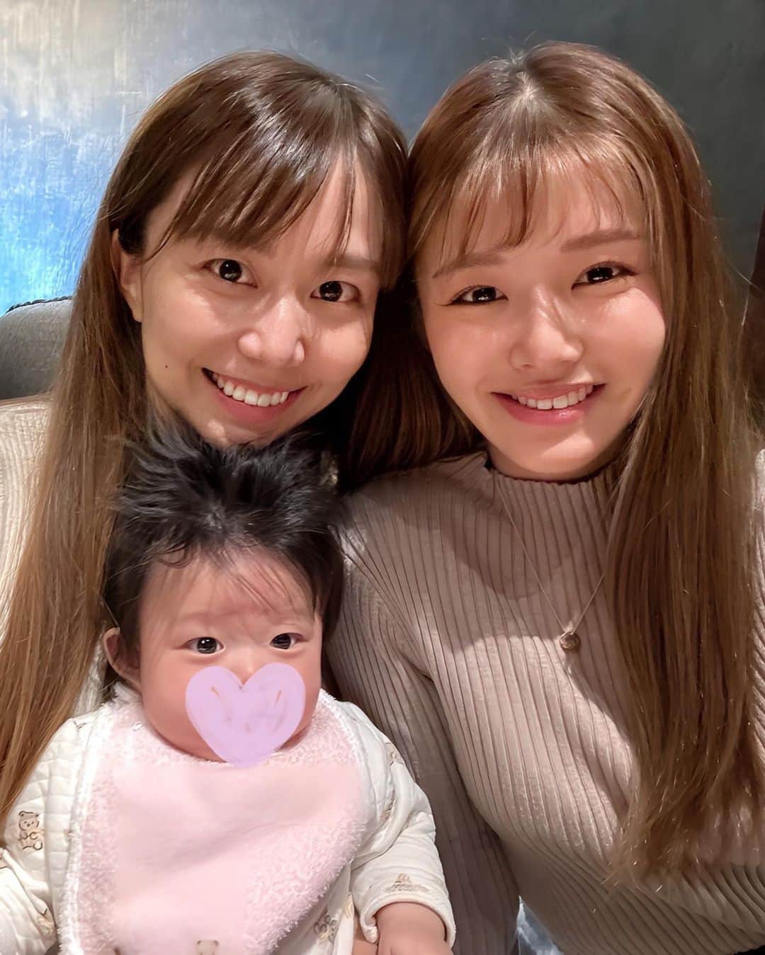 とくさきさんのインスタグラム写真 - (とくさきInstagram)「昨日の投稿の続き🥰 . シミュレーションゴルフした後は、上の階にある @yakiniku.9 で大好きな焼肉❤️🥓 完全個室だったから、娘っちいても全く問題なかった🥰 . 私のフォロワーさんならすでにご存知の通り、タンが大好きだから、色んなタンが食べられて最高すぎました🤍🫶 . 充実した1日になった💕 #PR#やきにく九#個室焼肉#東京焼肉#焼肉#japanesebbq#西麻布#東京グルメ」10月30日 20時00分 - tokusaki_golf