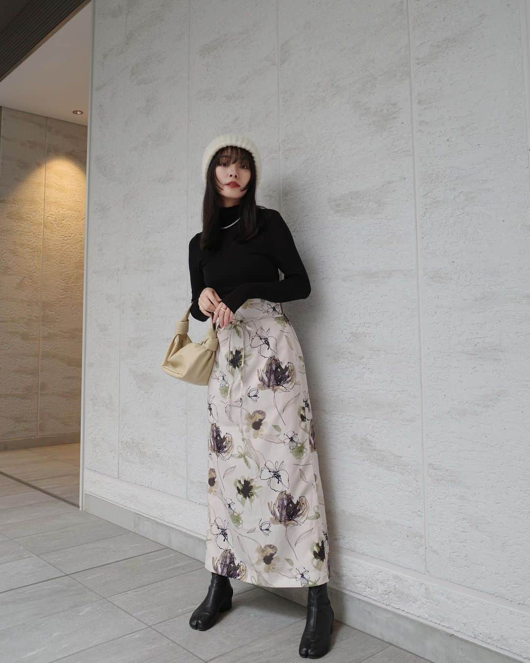 前田希美（まえのん）のインスタグラム：「なんと12月2日(土)3日(日)に N WITH.5周年記念 POPUPを開催することになりました！  5周年限定アイテムとして、 N WITH.オリジナルの花柄ワンピースとスカートを 作りました︎☺︎  POPUPでは先行購入できたり、 スペシャルイベントもあったり、 @hocuspocus_donuts さんとコラボの オリジナルドーナツもご用意してお待ちしております🍩  とっても盛りだくさんな内容となっておりますので 詳しくはN WITH.のサイトからチェックしてみてください︎☺︎  ハイライトにもまとめます♡   #nwithpopup #popup」