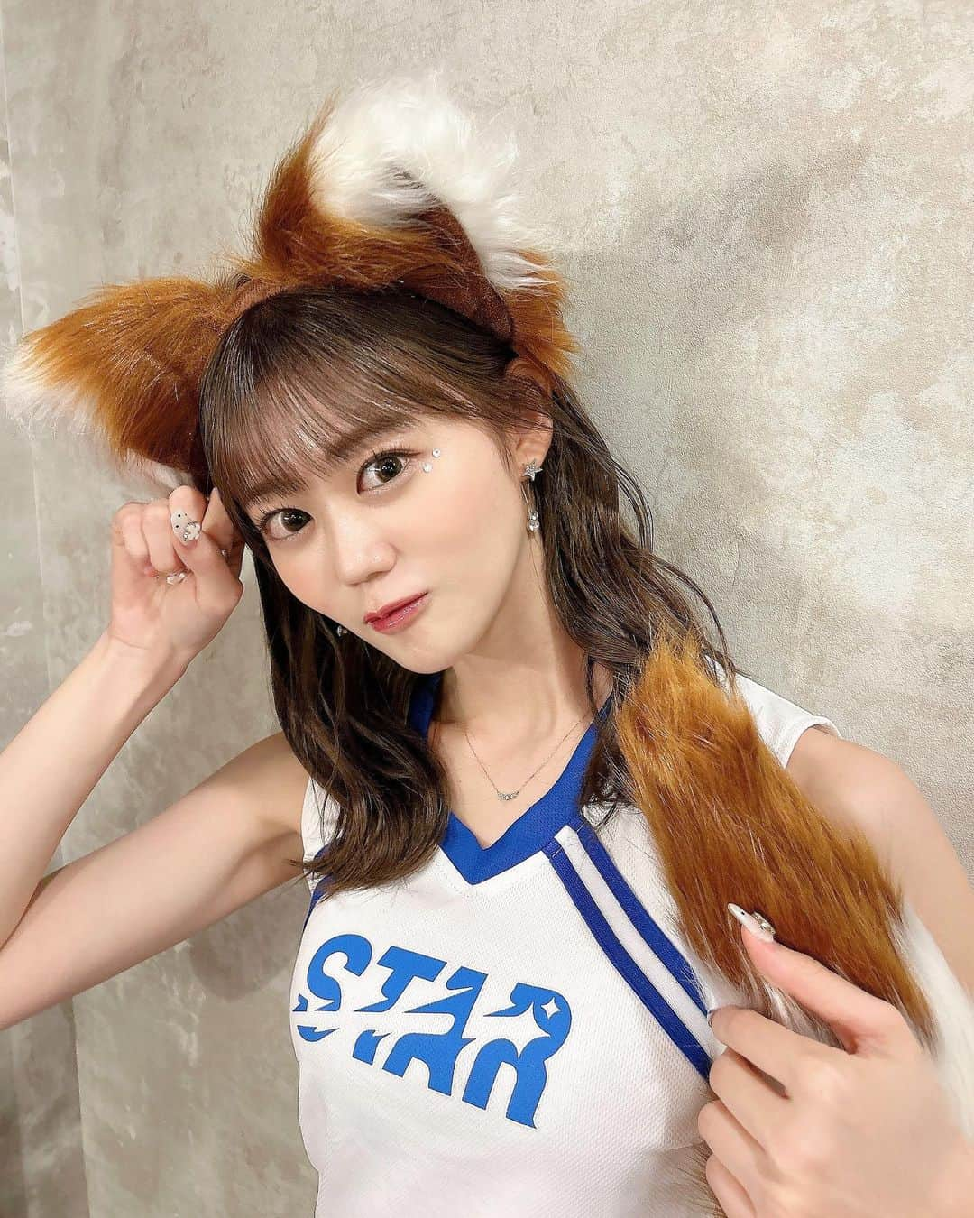 久木田菜々夏さんのインスタグラム写真 - (久木田菜々夏Instagram)「きつねダンスのファイターズガールに🦊💙  いっぱい元気でない時は応援してあげるね-`📢⋆先取りハロウィン!!!🎃  #野球 #チア #ハロウィン」10月30日 20時03分 - nanaka_kukita