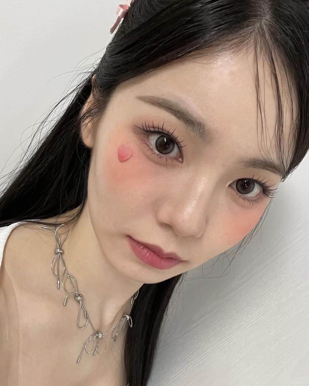 NiziUさんのインスタグラム写真 - (NiziUInstagram)「💗🎀💗 • • • #🌷🌷🌷」10月30日 20時19分 - niziu_artist_official