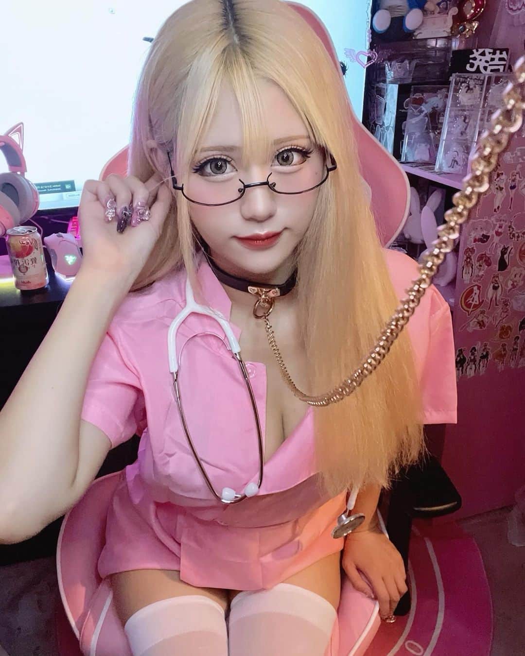 あいめろ姫のインスタグラム：「ナースコス🤒💕🧠🩺💖  #ハロウィン」