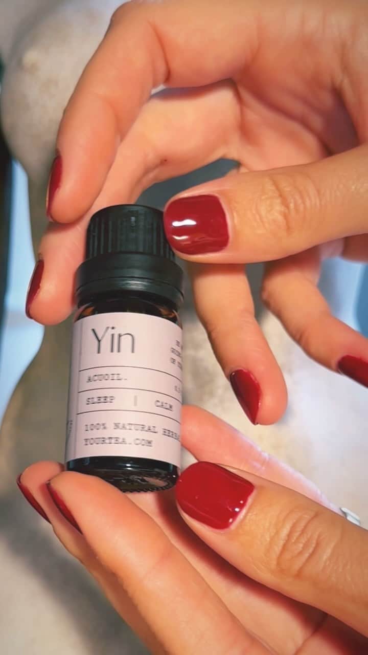 Your Teaのインスタグラム：「Stimulate a deep sleep. How? Our Chinese herbal oils are designed to lull the body into calm. We highly recommend utilising the acupressure points designed to aid a deeper sleep, as shown by our TCM doctors in the product page. Another ideal time to use our Yin Acuoil is during a pre bed meditation. Sleep is the elixir to health, obviously 🌿」