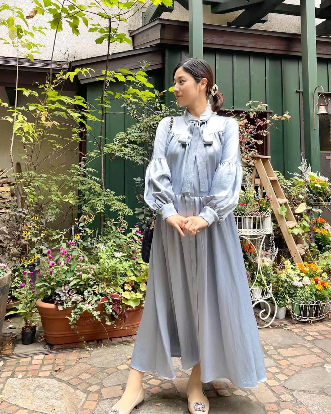 逢月あかりさんのインスタグラム写真 - (逢月あかりInstagram)「妹達とジブリ美術館へ✨  先月も行ったので二回目👧🏻  2枚目の写真の後は悲惨なことに😂  前回行った時の好きな場所を覚えていたみたいで、そこに向かってダッシュでした☺️  追いかけるのが大変すぎた😂  ワンピースは姉妹で👗 @adelly.tokyo   #三鷹の森ジブリ美術館 #ジブリ美術館#子連れお出かけ#2歳児ママ #adelly#マタニティコーデ #妊娠後期#お呼ばれワンピース#三姉妹#姉妹#姉妹コーデ」10月30日 20時30分 - akari.ouzuki