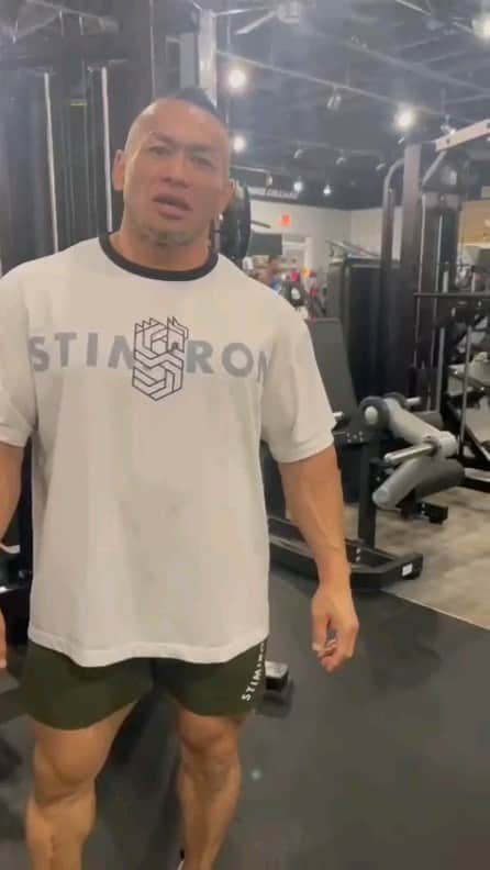 Hidetada Yamagishiのインスタグラム：「@hideyamagishi is just a few days out from @mrolympiallc and he's crushing it!  Try this workout on for SIZE!  Chest, Shoulders, Triceps: 4 Sets of 8-20 reps per exercise, building up from light to heavy!  Cable chest flies  Machine Incline chest press  Machine decline chest press  Machine isolateral chest fly press  Wrist loaded cable shoulder side laterals  Smith Machine overhead press  Cable crossover downward tricep extensions  Cable crossover seated overhead tricep extensions  Stay tuned as Hide gets ready to take the Mr. Olympia stage THIS weekend in Orlando!  Live Proven and PROVE IT DAILY!」