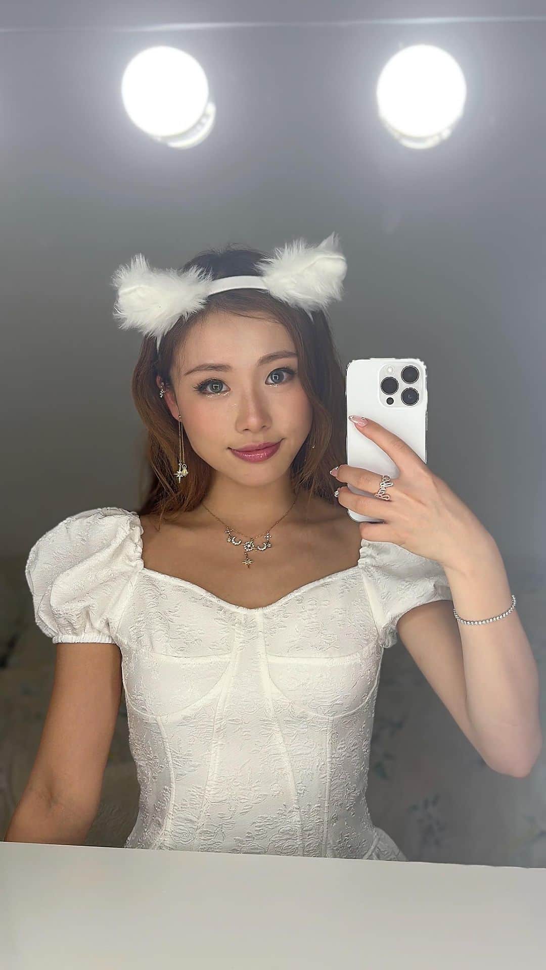 馬曉晴のインスタグラム：「𝐇𝐀𝐋𝐋𝐎𝐖𝐄𝐄𝐍 🐾 𝐤𝐢𝐭𝐭𝐲 𝐭𝐡𝐢𝐧𝐠𝐬  #homeedition」