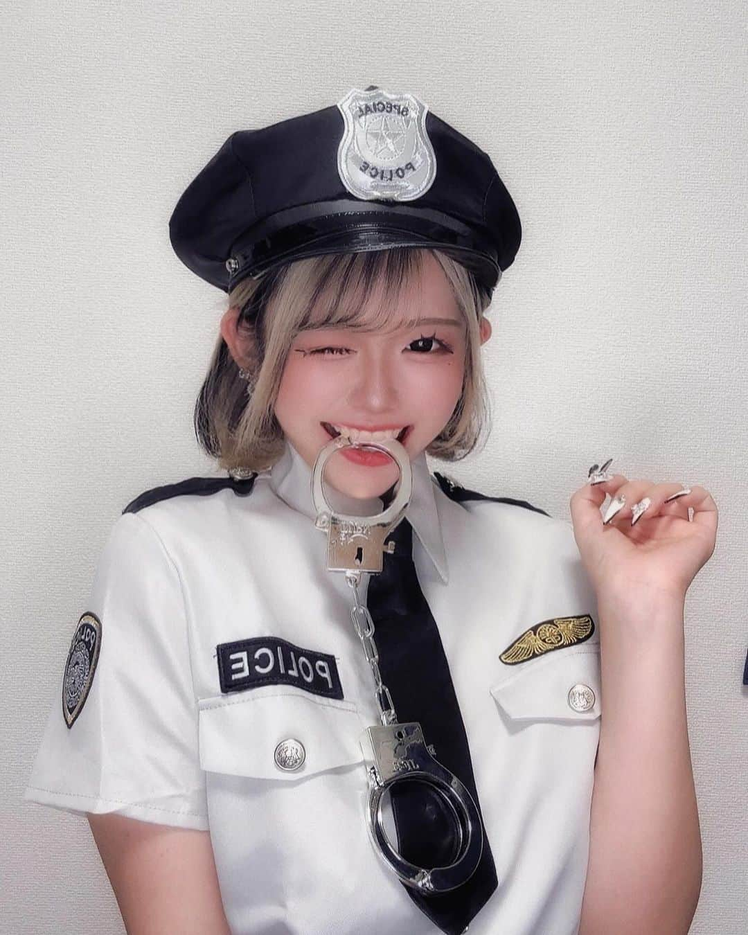 雨宮みるきさんのインスタグラム写真 - (雨宮みるきInstagram)「逮捕しちゃうぞー🥰」10月30日 20時44分 - __milky_berry__