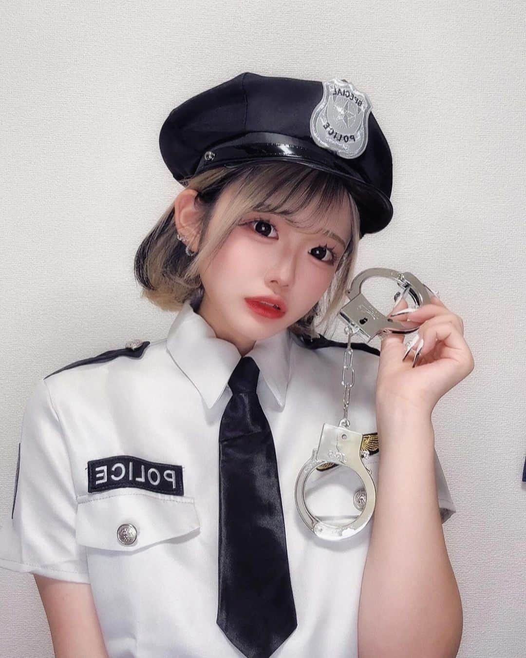 雨宮みるきさんのインスタグラム写真 - (雨宮みるきInstagram)「逮捕しちゃうぞー🥰」10月30日 20時44分 - __milky_berry__