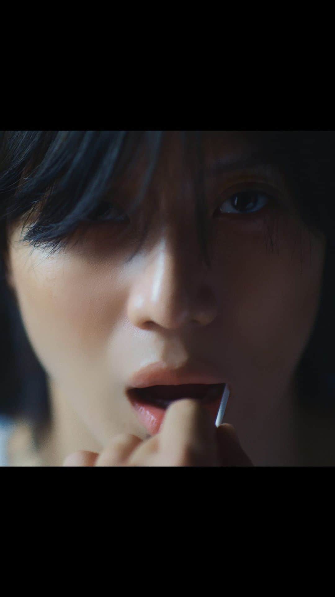 SHINeeのインスタグラム：「TAEMIN 태민 ‘Guilty’ MV Trailer Bonus Clip #2   #TAEMIN #태민  #SHINee #샤이니 #Guilty #TAEMIN_Guilty」