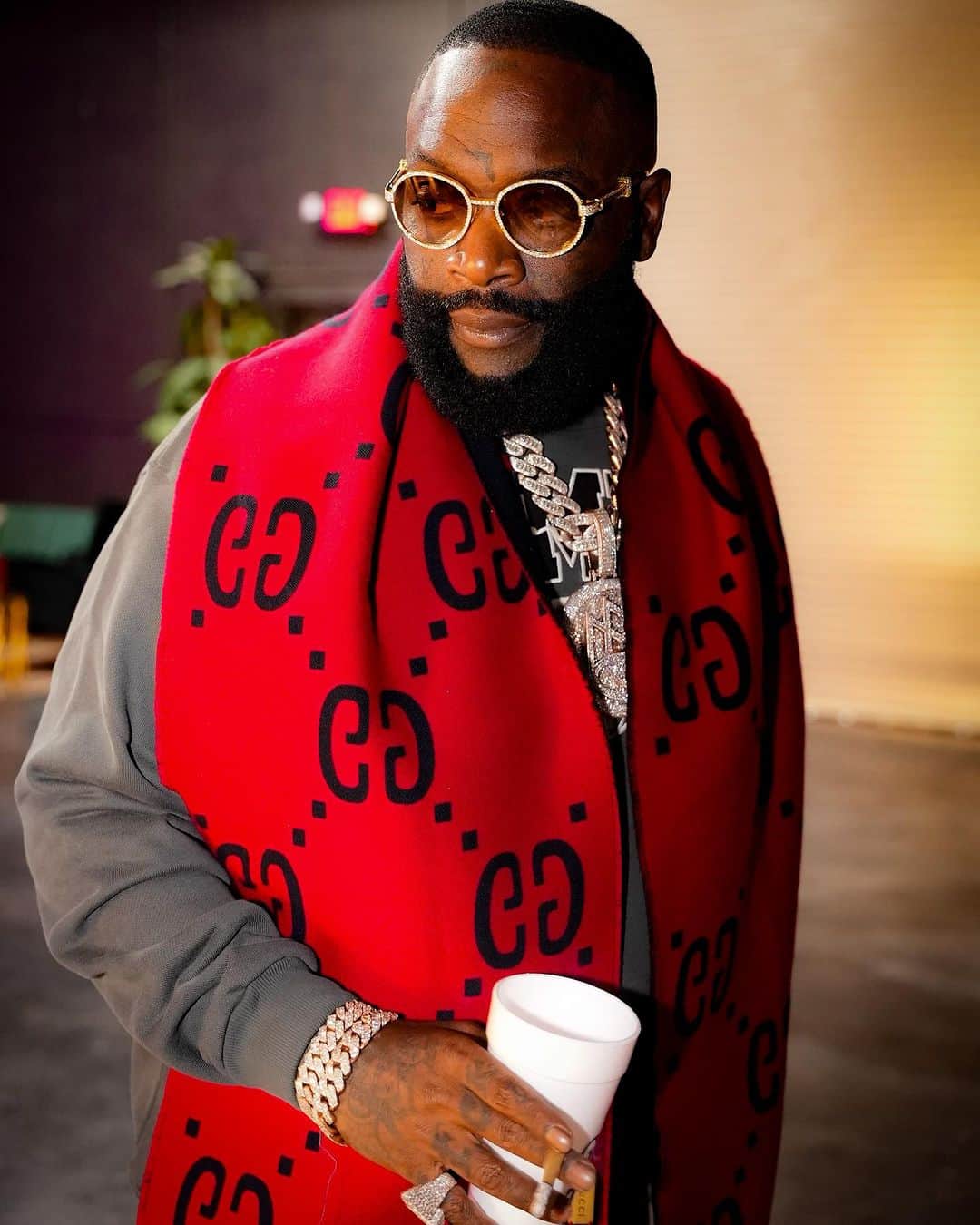 リック・ロスのインスタグラム：「‘Too Good To Be True’ Rozay/Meek Album Nov 10th the countdown has begun.  @meekmill  powered by: @untouchablemmg」