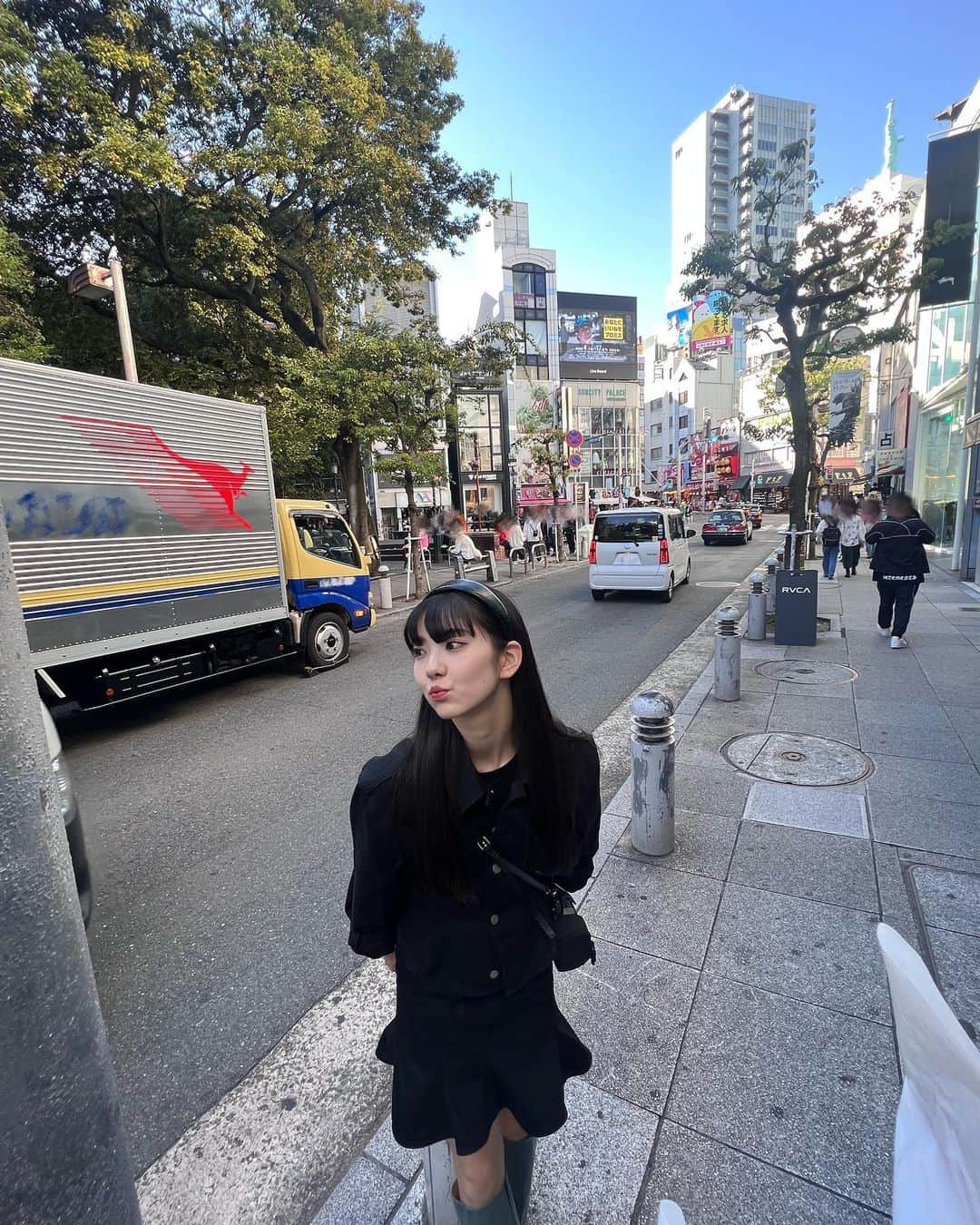 菱田未渚美さんのインスタグラム写真 - (菱田未渚美Instagram)「 ︎︎ 大阪をちょっぴり観光☺︎  EXPG STUDIO OSAKA！！！  振り付けクラスをしたり、お世話になったインストラクターさんや 一緒にレッスンを受けていたお友達にも偶然会えた一日♡  母校の温もりと安心感ってすごい🦫🤍   #expg  #expgstudio」10月30日 21時10分 - girls2_minami_official