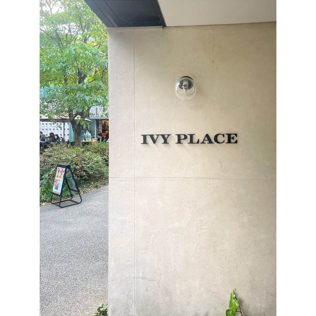 新井乃亜さんのインスタグラム写真 - (新井乃亜Instagram)「🍽 #ivyplace ✨ ランチwith母💓💓💓 写真見返したら前に2人で行ったの10年前だった🥺怖」10月30日 21時01分 - noa__arai