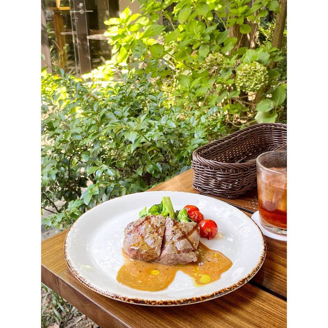 新井乃亜さんのインスタグラム写真 - (新井乃亜Instagram)「🍽 #ivyplace ✨ ランチwith母💓💓💓 写真見返したら前に2人で行ったの10年前だった🥺怖」10月30日 21時01分 - noa__arai