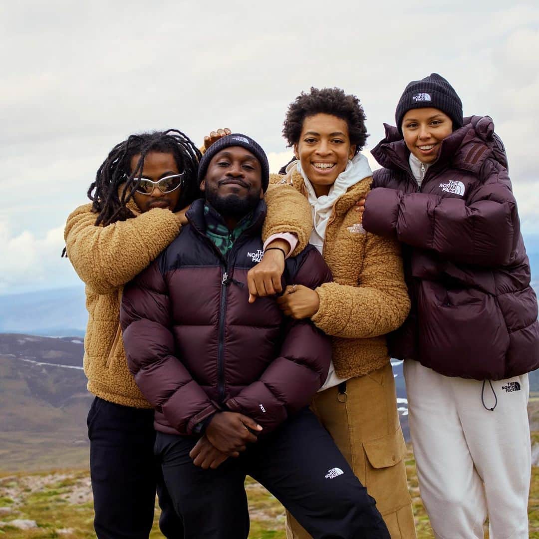 ASOSさんのインスタグラム写真 - (ASOSInstagram)「Black camping group @kezcamps has been curating culturally inclusive spaces for people of colour across the outdoor scene since 2016.   Join the collective from the streets 🌃 to the peaks 🏔️ ft. brand-new layers from @thenorthface.」10月30日 21時03分 - asos