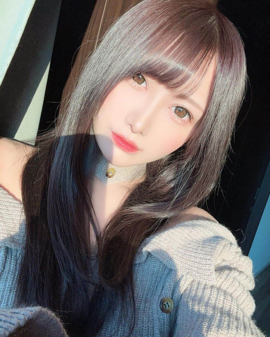 のインスタグラム：「夕陽が目に滲みるね•*¨*•.¸🤍🫧.•*¨*•.*♬ 🤍🫧.•*¨*•.*  #photography #cosplay #cosplayer #cosplaygirl #selfie #japanese #歌舞伎町 #新宿 #ミナミ #コンカフェ #コンセプトカフェ #舞々悪魔 #メイドカフェ  #自撮り #せるふぃー  #コンカフェ嬢 #コンカフェ店員 #アイドル #地下アイドル #コスプレ #コスプレイヤー」