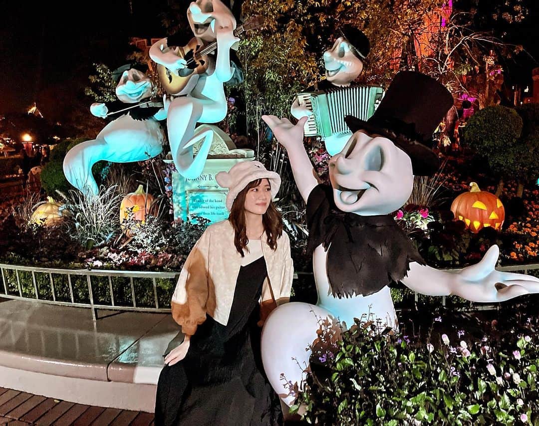 釜井美由紀のインスタグラム：「Happy Halloween🎃👻 ⁡ 夕方からだったけど楽しめました🥰 ⁡ #tdl #halloween」