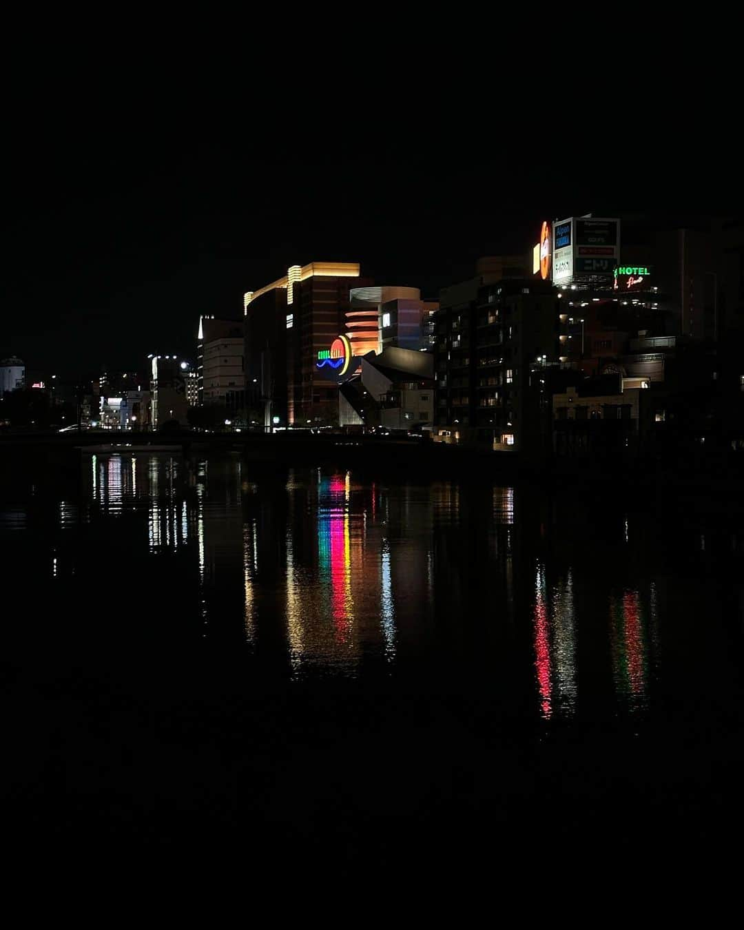 吉竹美聡さんのインスタグラム写真 - (吉竹美聡Instagram)「🏯Kumamoto🚃Fukuoka♥️ 立派な熊本城に銀杏の木 長い年月いろんな景色を見てきたんだろうなと感じる重厚感がすごかった🗺️🧳 太宰府にも参拝する事ができて、たくさん歩いてたくさん美味しいグルメにも出会いました🍣🍜🥟 九州また行きたい♥️！  #熊本#福岡#太宰府#熊本城」10月30日 21時12分 - misatoy