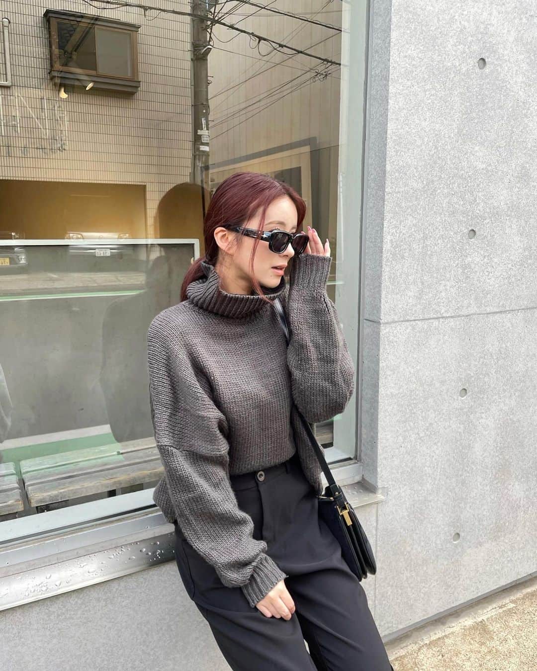 のインスタグラム：「ぎゃぅ☆なｻﾝｸﾞﾗｽ見せたくて ootdもｱｯﾌﾟもつけて両方ﾏﾄﾘｯｸｽ状態だた😈📸笑 なんせこのｻﾝｸﾞﾗｽ¥284で買ったんだ㌔。。🐰(?) 安すすぎてむしろ怖い。。けど普通にしっかりしてた🕶️ これに関しては勝手にPRしてて草🌱 よく見てもらったらわかると思うんだけど このあとお尻びっしょりだったよ🙃はは」
