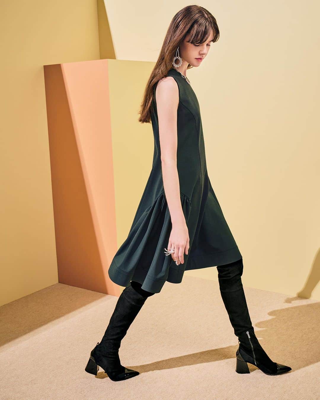 アディアムさんのインスタグラム写真 - (アディアムInstagram)「The Kathleen Dress from the #ADEAM Fall Winter 2023 Collection.」10月30日 21時30分 - adeam