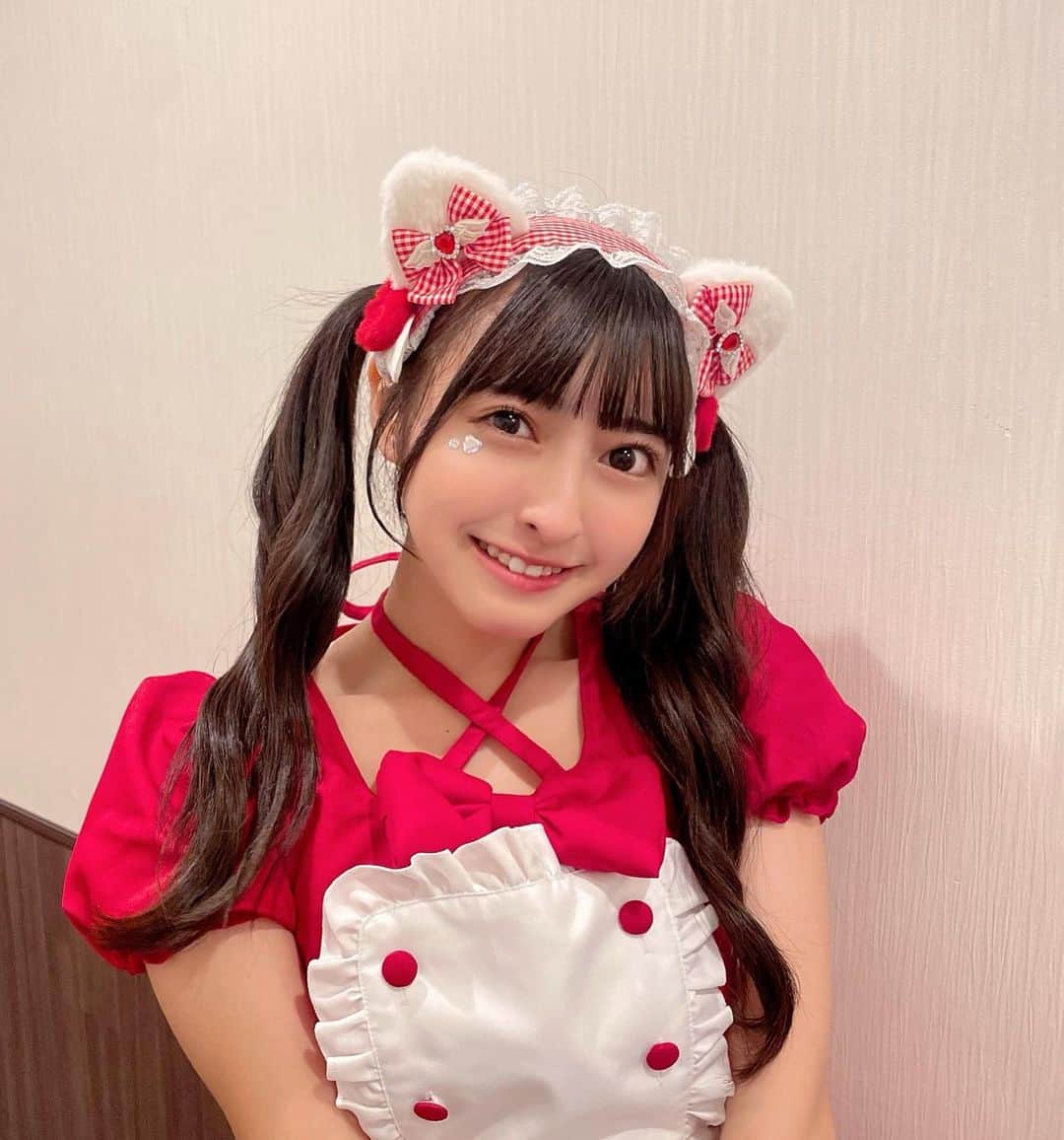 のインスタグラム：「ご主人様今日はずっと家にいてくださいね！♡」