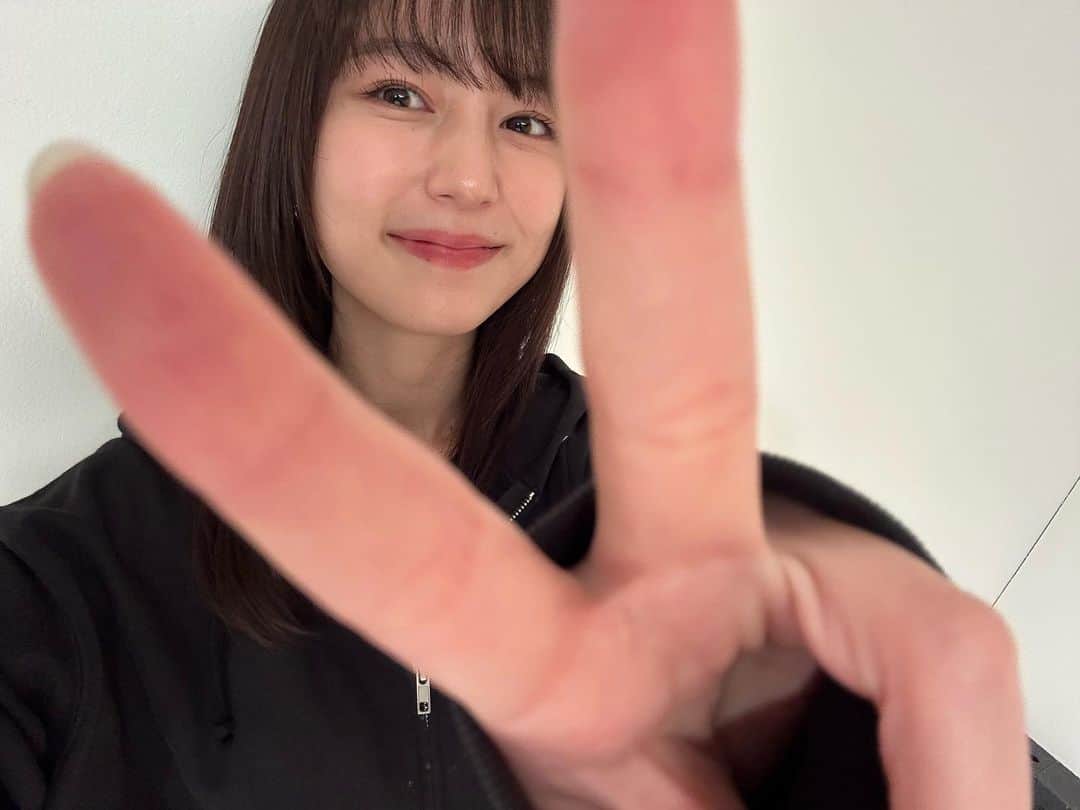 神野友亜のインスタグラム：「今日もお疲れ様です✌🏻👾」